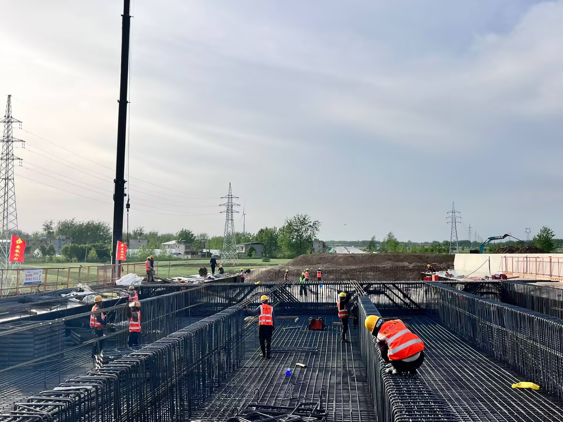 1745197217454243.jpg 颍临高速1.jpg