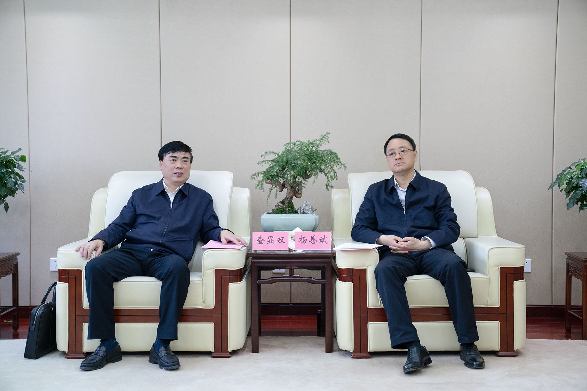 1745199797761490.jpg 11小.jpg