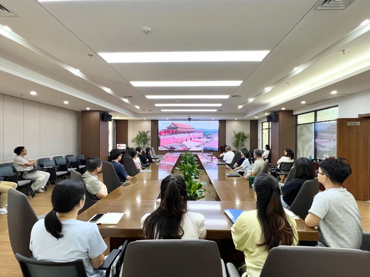 1756947538138747.jpg 2.jpg