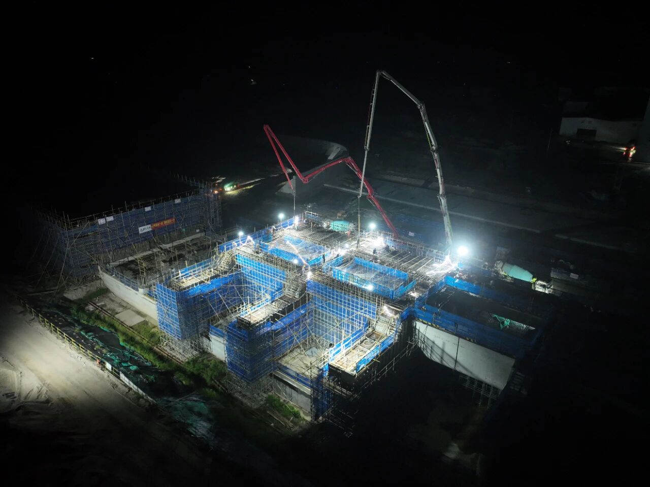 1758241894355915.jpg 1.jpg